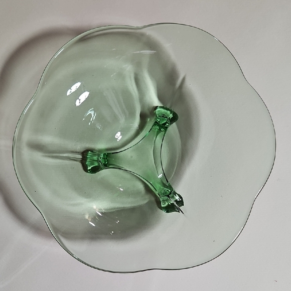 Uranium Fostoria #2394 Green 3-Toed Footed Bowl - Picture 3 of 5